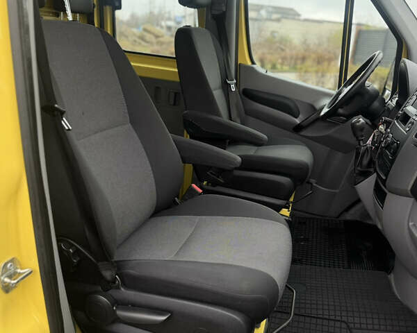 Жовтий Фольксваген Крафтєр, об'ємом двигуна 2 л та пробігом 248 тис. км за 19300 $, фото 14 на Automoto.ua