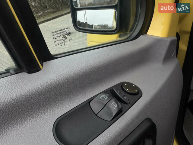 Жовтий Фольксваген Крафтєр, об'ємом двигуна 2 л та пробігом 248 тис. км за 19300 $, фото 18 на Automoto.ua