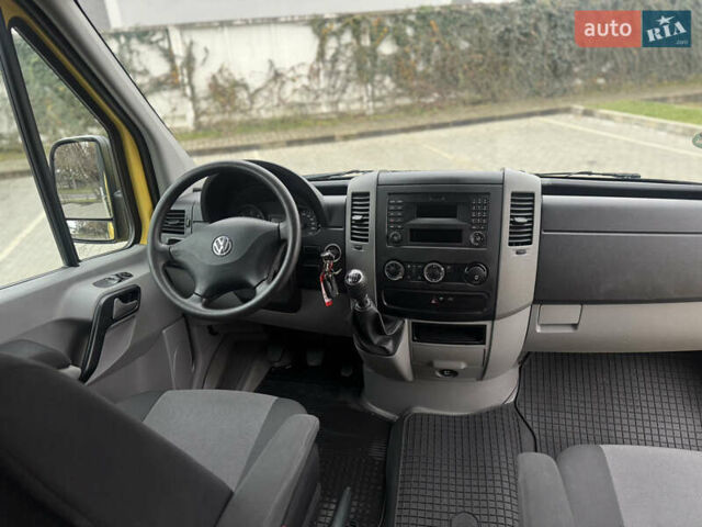 Жовтий Фольксваген Крафтєр, об'ємом двигуна 2 л та пробігом 248 тис. км за 19300 $, фото 16 на Automoto.ua