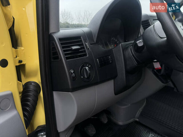 Жовтий Фольксваген Крафтєр, об'ємом двигуна 2 л та пробігом 248 тис. км за 19300 $, фото 20 на Automoto.ua