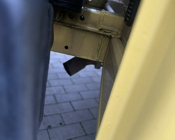 Жовтий Фольксваген Крафтєр, об'ємом двигуна 2 л та пробігом 248 тис. км за 19300 $, фото 53 на Automoto.ua