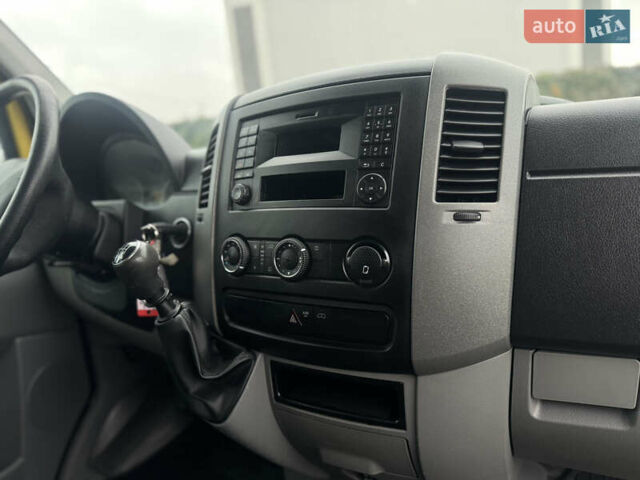 Жовтий Фольксваген Крафтєр, об'ємом двигуна 2 л та пробігом 248 тис. км за 19300 $, фото 35 на Automoto.ua