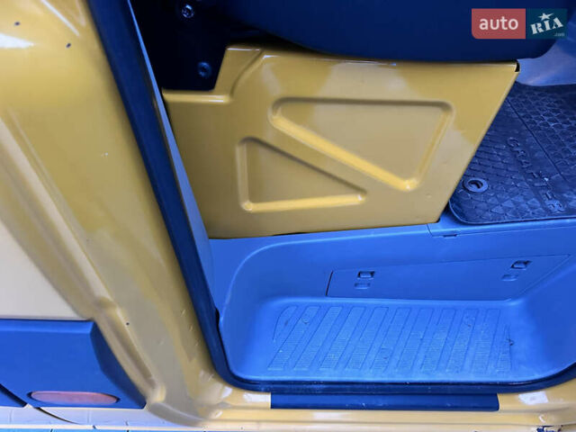 Желтый Фольксваген Крафтер, объемом двигателя 0 л и пробегом 160 тыс. км за 16921 $, фото 21 на Automoto.ua