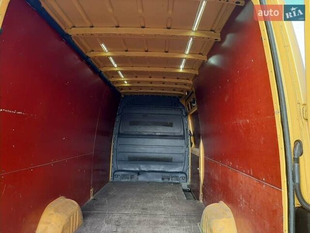 Желтый Фольксваген Крафтер, объемом двигателя 2 л и пробегом 3 тыс. км за 12000 $, фото 1 на Automoto.ua