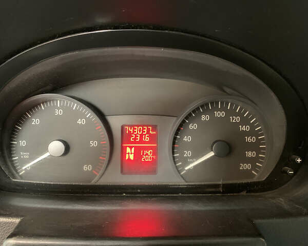 Желтый Фольксваген Крафтер, объемом двигателя 2.5 л и пробегом 750 тыс. км за 10000 $, фото 10 на Automoto.ua