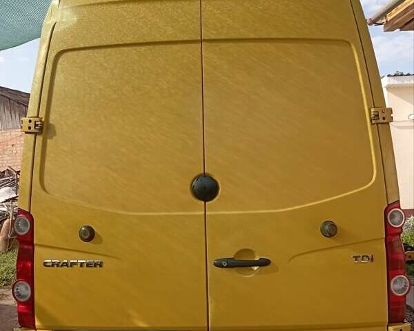 Желтый Фольксваген Крафтер, объемом двигателя 1.97 л и пробегом 487 тыс. км за 12000 $, фото 1 на Automoto.ua