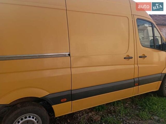 Желтый Фольксваген Крафтер, объемом двигателя 1.97 л и пробегом 487 тыс. км за 12000 $, фото 3 на Automoto.ua