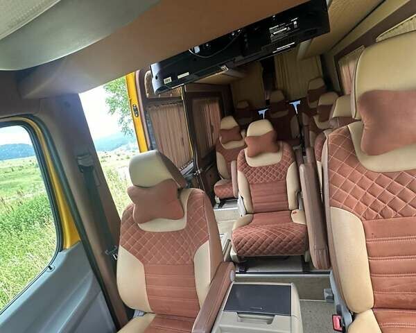 Желтый Фольксваген Крафтер, объемом двигателя 2.5 л и пробегом 355 тыс. км за 19000 $, фото 21 на Automoto.ua