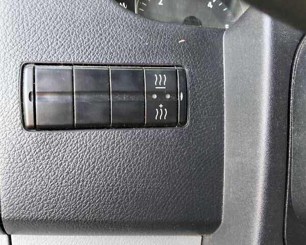 Жовтий Фольксваген Крафтєр, об'ємом двигуна 1.97 л та пробігом 370 тис. км за 14490 $, фото 7 на Automoto.ua