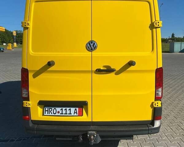 Желтый Фольксваген Крафтер, объемом двигателя 2 л и пробегом 215 тыс. км за 15950 $, фото 4 на Automoto.ua