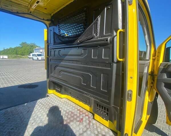 Жовтий Фольксваген Крафтєр, об'ємом двигуна 2 л та пробігом 205 тис. км за 16900 $, фото 8 на Automoto.ua