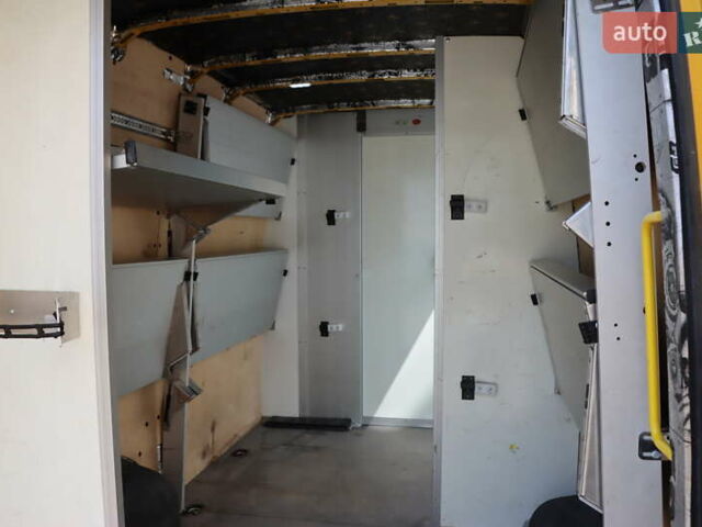 Желтый Фольксваген Крафтер, объемом двигателя 2 л и пробегом 234 тыс. км за 17900 $, фото 33 на Automoto.ua