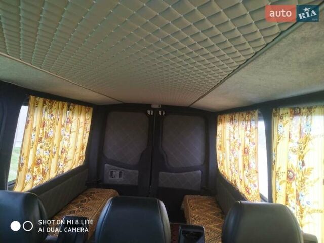 Желтый Фольксваген Крафтер, объемом двигателя 2 л и пробегом 190 тыс. км за 14400 $, фото 14 на Automoto.ua