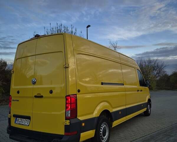 Желтый Фольксваген Крафтер, объемом двигателя 2 л и пробегом 202 тыс. км за 19716 $, фото 2 на Automoto.ua