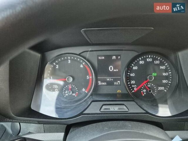 Желтый Фольксваген Крафтер, объемом двигателя 2 л и пробегом 202 тыс. км за 19716 $, фото 22 на Automoto.ua