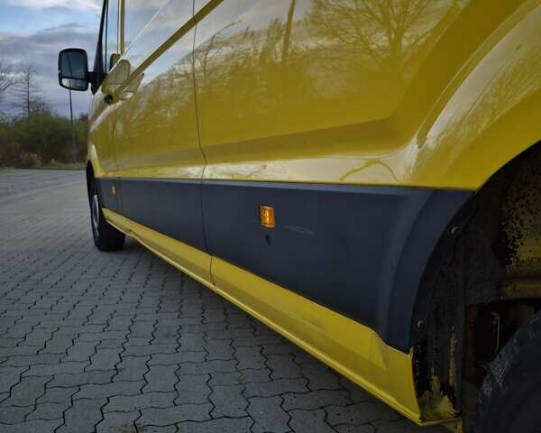 Желтый Фольксваген Крафтер, объемом двигателя 2 л и пробегом 202 тыс. км за 19716 $, фото 8 на Automoto.ua