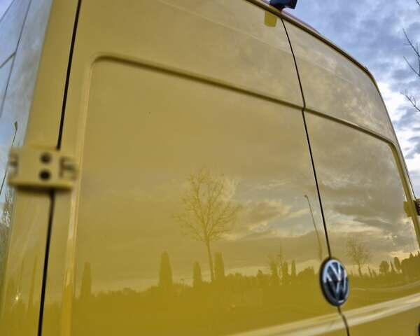 Желтый Фольксваген Крафтер, объемом двигателя 2 л и пробегом 202 тыс. км за 19716 $, фото 16 на Automoto.ua