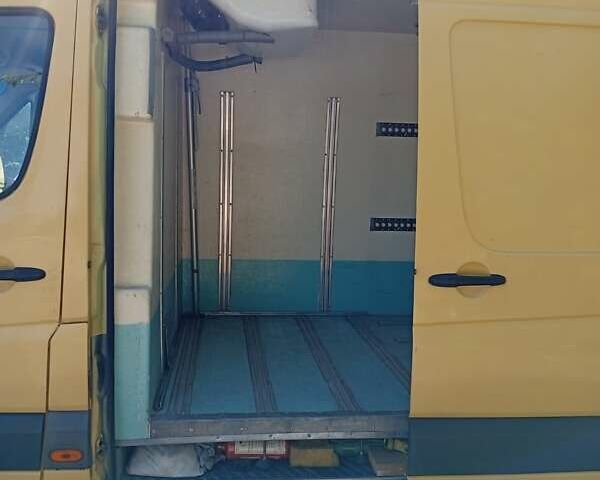 Жовтий Фольксваген Крафтєр, об'ємом двигуна 1.97 л та пробігом 458 тис. км за 14000 $, фото 20 на Automoto.ua