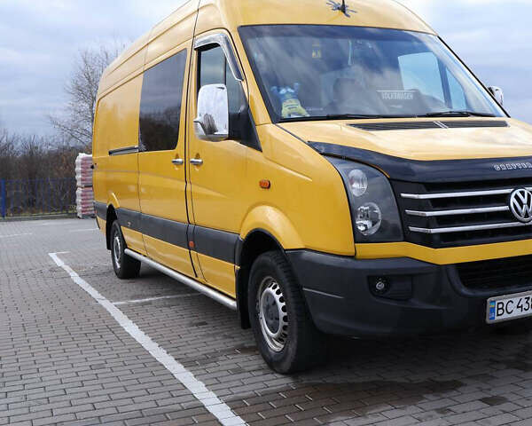 Желтый Фольксваген Крафтер, объемом двигателя 2.69 л и пробегом 340 тыс. км за 19500 $, фото 2 на Automoto.ua