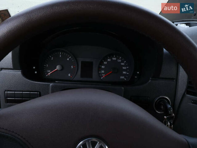 Желтый Фольксваген Крафтер, объемом двигателя 2.69 л и пробегом 340 тыс. км за 19500 $, фото 12 на Automoto.ua