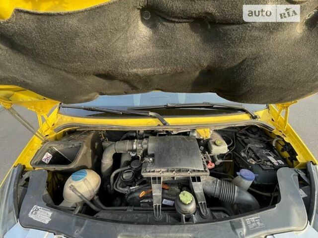 Жовтий Фольксваген Крафтєр, об'ємом двигуна 2.5 л та пробігом 385 тис. км за 16799 $, фото 41 на Automoto.ua