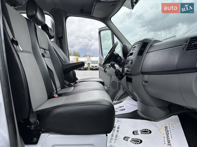 Сірий Фольксваген Крафтєр, об'ємом двигуна 2 л та пробігом 172 тис. км за 20900 $, фото 27 на Automoto.ua