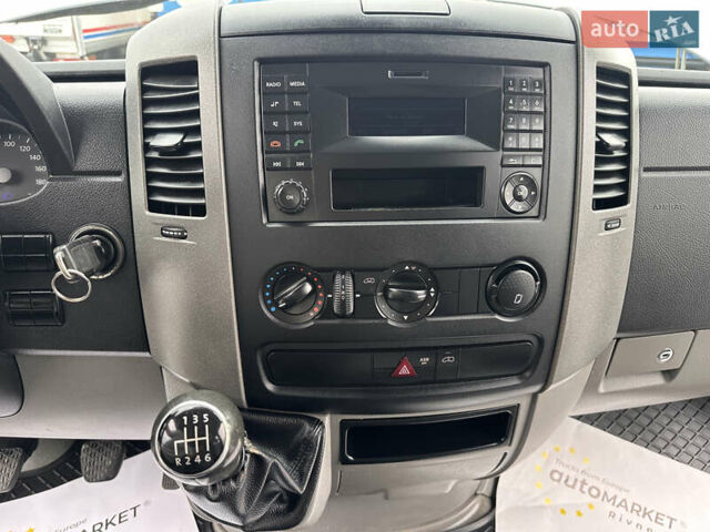 Сірий Фольксваген Крафтєр, об'ємом двигуна 2 л та пробігом 172 тис. км за 20900 $, фото 25 на Automoto.ua