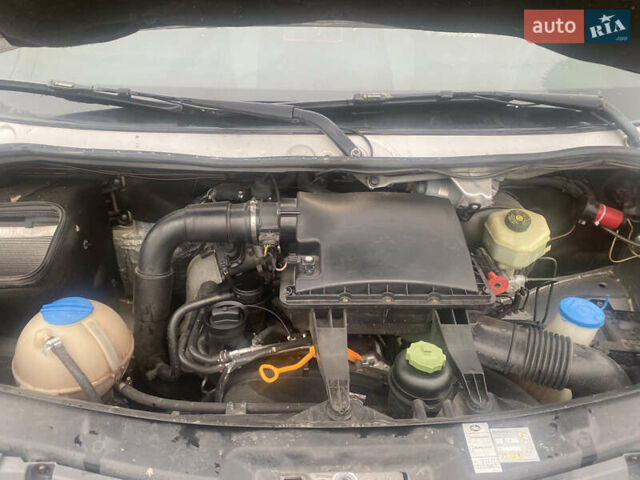 Сірий Фольксваген Крафтєр, об'ємом двигуна 2.5 л та пробігом 6 тис. км за 7600 $, фото 4 на Automoto.ua