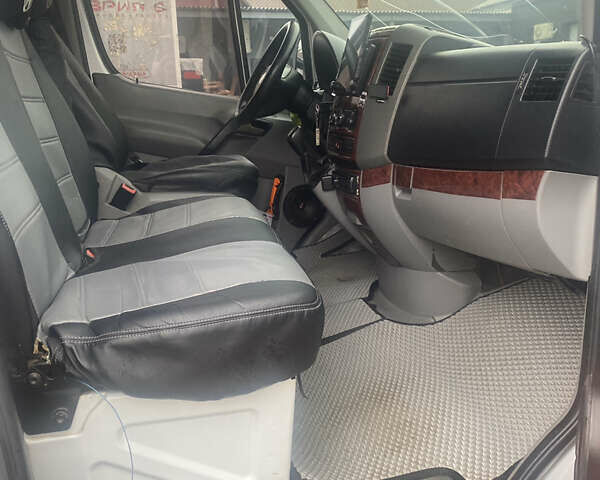 Сірий Фольксваген Крафтєр, об'ємом двигуна 2.5 л та пробігом 6 тис. км за 7600 $, фото 30 на Automoto.ua