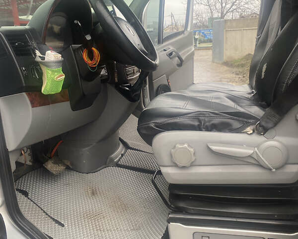 Сірий Фольксваген Крафтєр, об'ємом двигуна 2.5 л та пробігом 6 тис. км за 7600 $, фото 25 на Automoto.ua