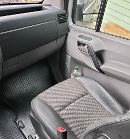 Серый Фольксваген Крафтер, объемом двигателя 2.5 л и пробегом 555 тыс. км за 9900 $, фото 10 на Automoto.ua