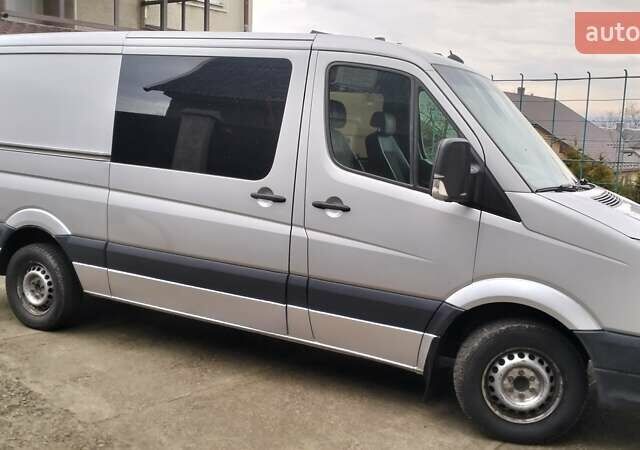 Серый Фольксваген Крафтер, объемом двигателя 2.5 л и пробегом 555 тыс. км за 9900 $, фото 1 на Automoto.ua