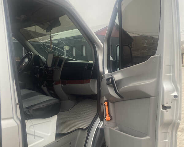 Сірий Фольксваген Крафтєр, об'ємом двигуна 2.5 л та пробігом 6 тис. км за 7600 $, фото 31 на Automoto.ua