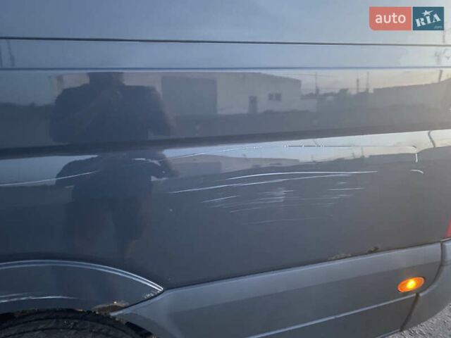 Сірий Фольксваген Крафтєр, об'ємом двигуна 2.5 л та пробігом 564 тис. км за 10000 $, фото 6 на Automoto.ua