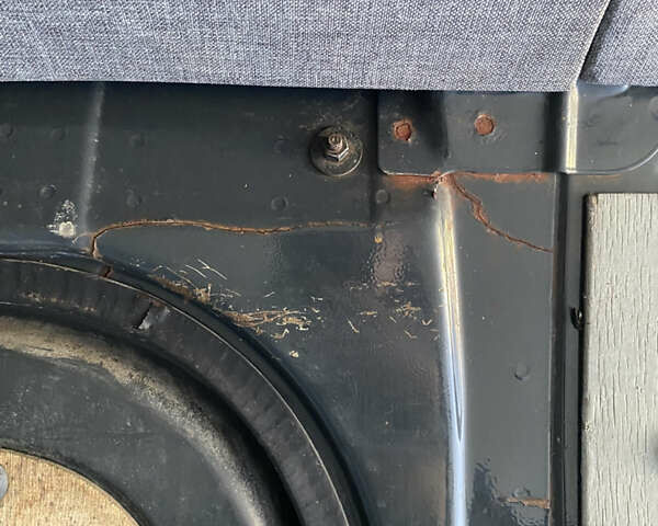 Сірий Фольксваген Крафтєр, об'ємом двигуна 2.5 л та пробігом 564 тис. км за 10000 $, фото 9 на Automoto.ua