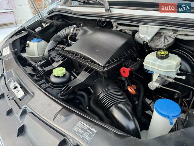 Серый Фольксваген Крафтер, объемом двигателя 1.97 л и пробегом 248 тыс. км за 22300 $, фото 45 на Automoto.ua