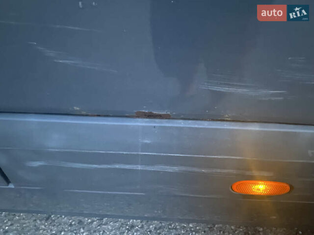 Сірий Фольксваген Крафтєр, об'ємом двигуна 2.5 л та пробігом 564 тис. км за 10000 $, фото 5 на Automoto.ua