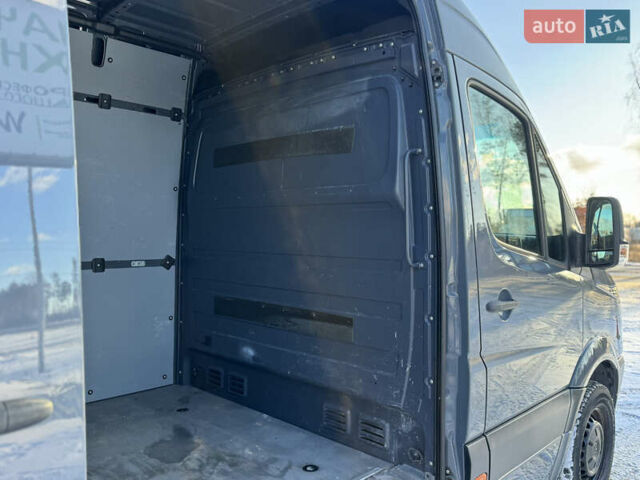 Сірий Фольксваген Крафтєр, об'ємом двигуна 2 л та пробігом 132 тис. км за 14500 $, фото 13 на Automoto.ua