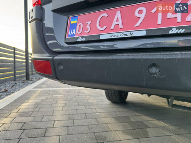 Серый Фольксваген Крафтер, объемом двигателя 2 л и пробегом 350 тыс. км за 16500 $, фото 6 на Automoto.ua