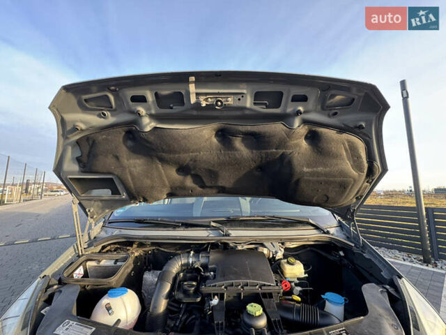 Серый Фольксваген Крафтер, объемом двигателя 2 л и пробегом 350 тыс. км за 16500 $, фото 65 на Automoto.ua