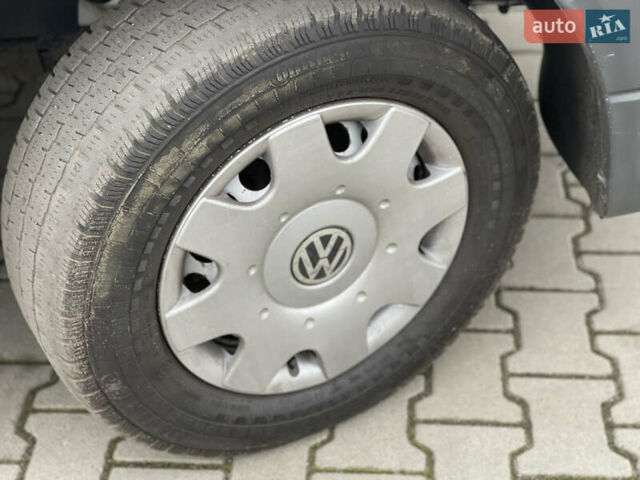 Серый Фольксваген Крафтер, объемом двигателя 1.97 л и пробегом 291 тыс. км за 13500 $, фото 15 на Automoto.ua