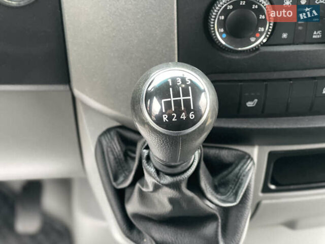 Серый Фольксваген Крафтер, объемом двигателя 1.97 л и пробегом 291 тыс. км за 13500 $, фото 30 на Automoto.ua