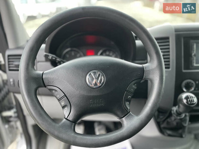 Серый Фольксваген Крафтер, объемом двигателя 1.97 л и пробегом 291 тыс. км за 13500 $, фото 25 на Automoto.ua