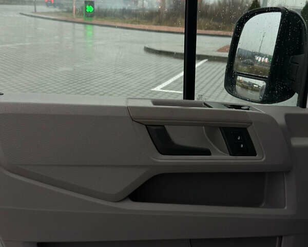 Сірий Фольксваген Крафтєр, об'ємом двигуна 2 л та пробігом 170 тис. км за 21700 $, фото 11 на Automoto.ua