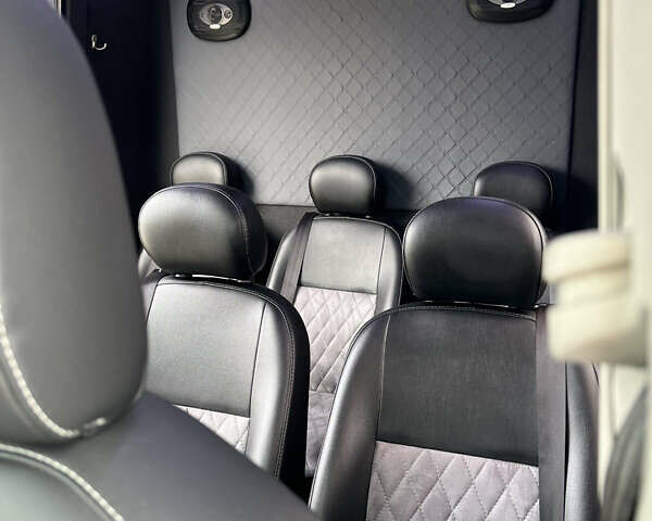 Сірий Фольксваген Крафтєр, об'ємом двигуна 2 л та пробігом 74 тис. км за 24200 $, фото 15 на Automoto.ua