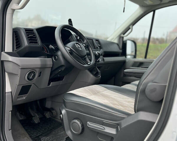 Сірий Фольксваген Крафтєр, об'ємом двигуна 2 л та пробігом 74 тис. км за 24200 $, фото 11 на Automoto.ua