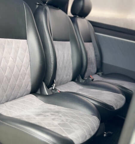 Сірий Фольксваген Крафтєр, об'ємом двигуна 2 л та пробігом 74 тис. км за 24200 $, фото 17 на Automoto.ua