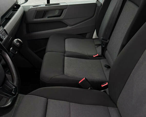 Сірий Фольксваген Крафтєр, об'ємом двигуна 2 л та пробігом 170 тис. км за 21700 $, фото 13 на Automoto.ua