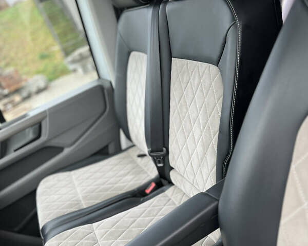 Сірий Фольксваген Крафтєр, об'ємом двигуна 2 л та пробігом 74 тис. км за 24200 $, фото 13 на Automoto.ua