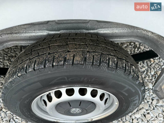 Серый Фольксваген Крафтер, объемом двигателя 1.97 л и пробегом 220 тыс. км за 24500 $, фото 14 на Automoto.ua